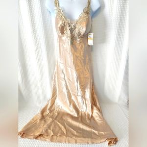 Almond night gown